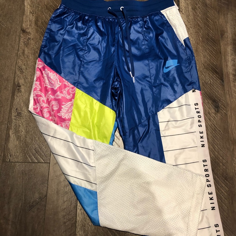 Nike windbreaker pants